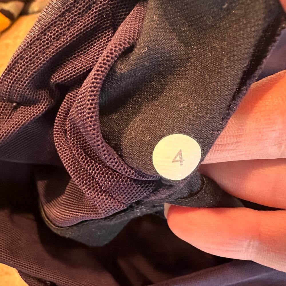 Lululemon Purple Plum Workout Tank Mesh Racerback Size 4 - Picture 6 of 6